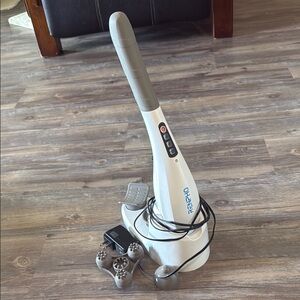 RENPHO White and Gray Handheld Massager